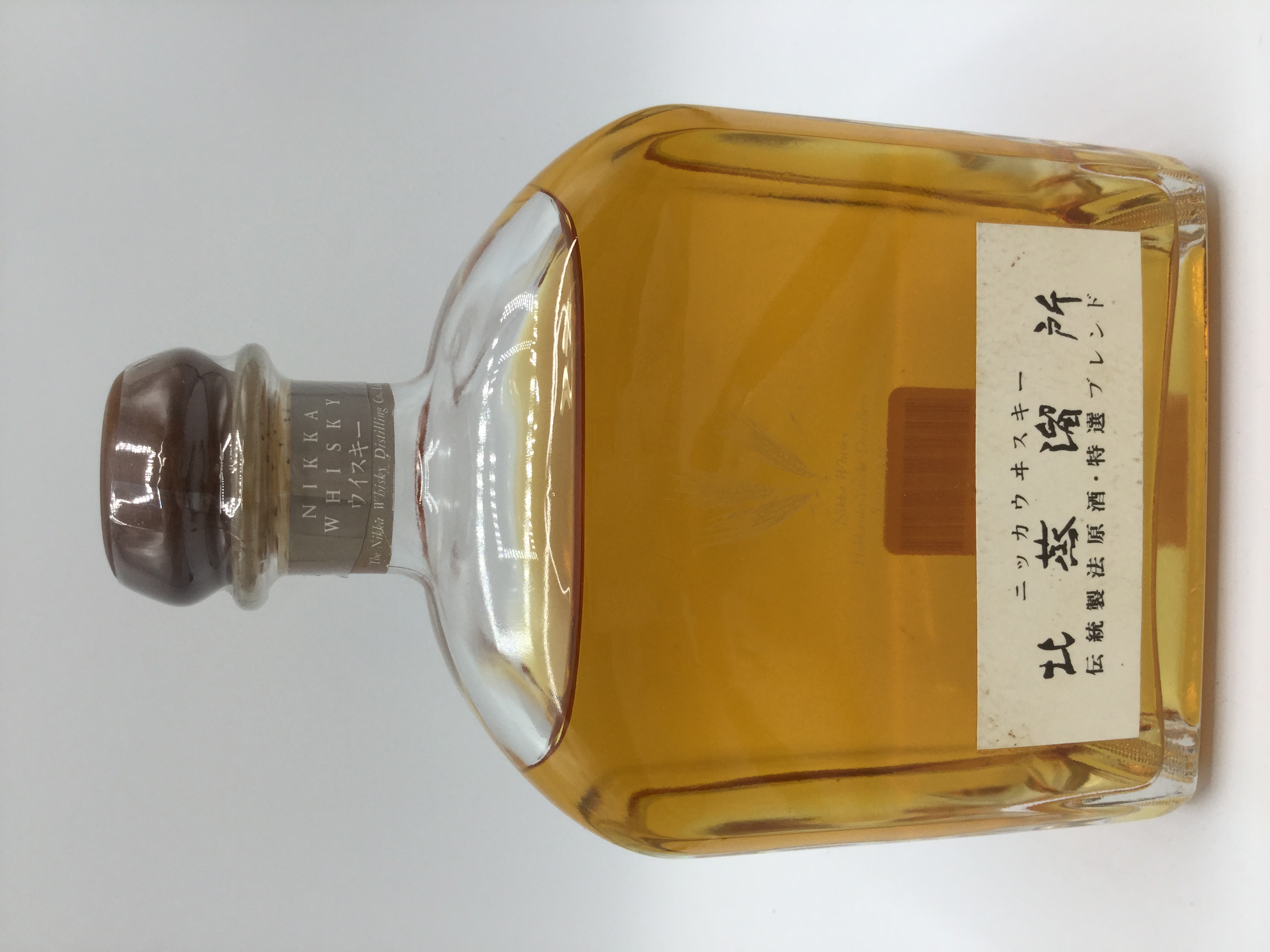 ニッカ　余市 北蒸溜所 伝統製法　　　　　直火焚き 原酒 特選ブレンド　　　NIKKA YOICHI KITA DISTILLERY